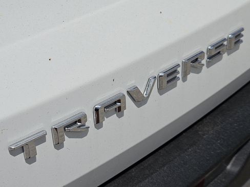 New 2026 Chevrolet Traverse LT w/ Sun and Wheel Package FWD image 8