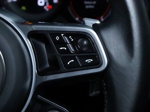 Used 2021 Porsche Cayenne Coupe image 25