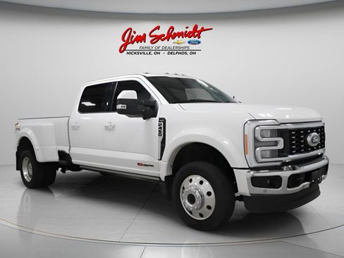Used 2023 Ford F450 Lariat w/ Lariat Ultimate Package AWD/4WD image 2
