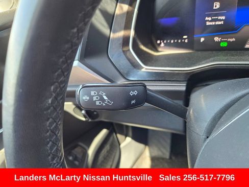 Used 2024 Volkswagen Jetta SE w/ Panoramic Sunroof Package FWD image 22
