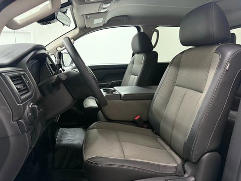 Used 2020 Nissan Titan S image 13