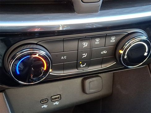 Certified 2024 Buick Encore GX Sport Touring image 15