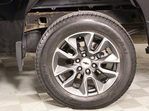 Used 2023 Chevrolet Silverado 1500 RST RWD image 17