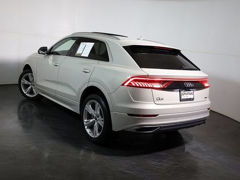 Used 2023 Audi Q8 Premium w/ Convenience Package AWD/4WD image 2