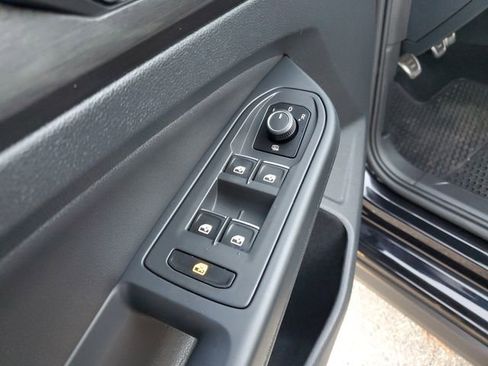 Used 2022 Volkswagen GTI Autobahn image 16