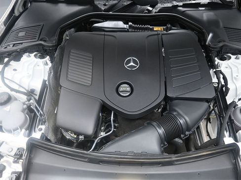 Used 2024 Mercedes-Benz C 300 Sedan image 32