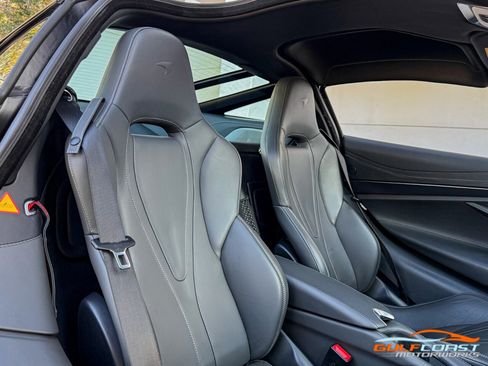 Used 2018 McLaren 720S Luxury image 32