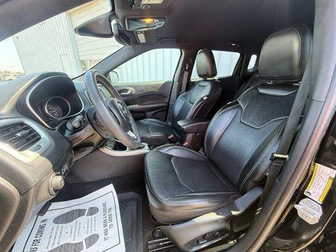 Used 2021 Jeep Compass Latitude FWD image 7