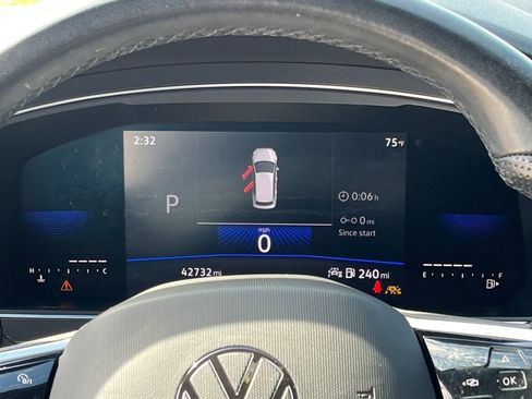 Used 2022 Volkswagen Tiguan SE R-Line image 19