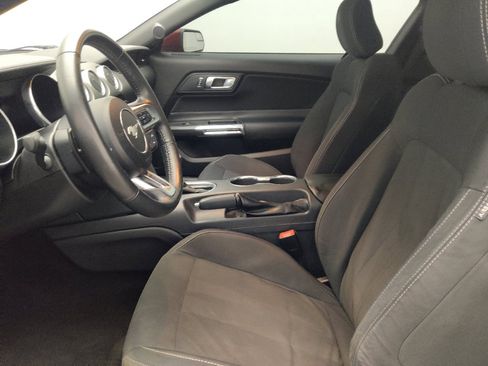 Used 2019 Ford Mustang Coupe RWD image 17