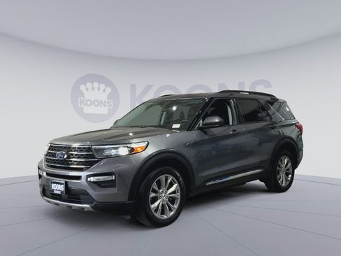 Used 2022 Ford Explorer XLT w/ Equipment Group 202A AWD/4WD image 5