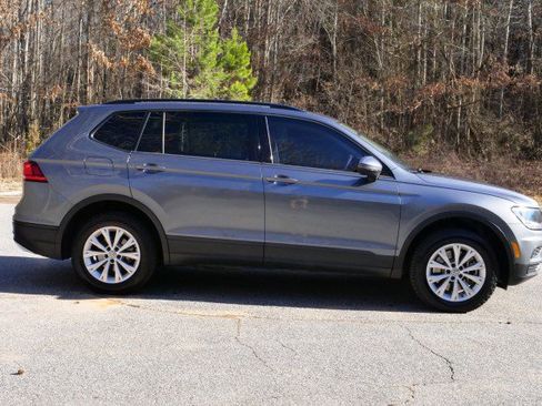 Used 2020 Volkswagen Tiguan S image 32
