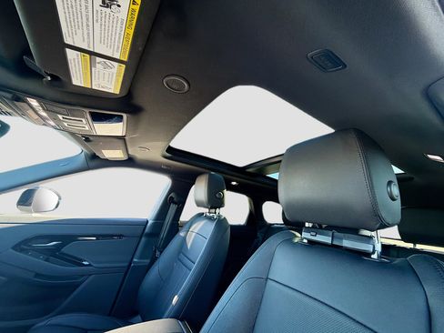 Used 2025 Land Rover Range Rover Evoque S image 26