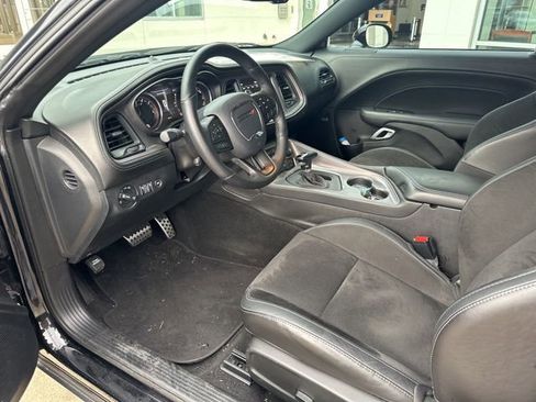 Used 2023 Dodge Challenger R/T w/ Plus Package image 21