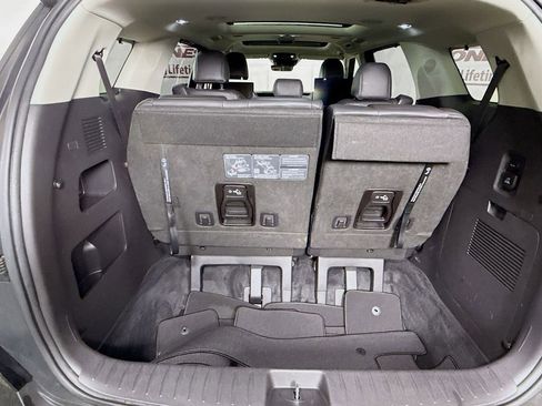 Used 2025 Kia Carnival SX FWD image 30