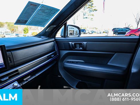 Used 2024 Hyundai Santa Fe Calligraphy image 40