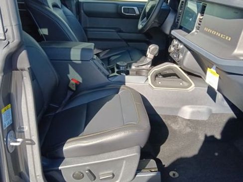 New 2025 Ford Bronco Badlands image 30