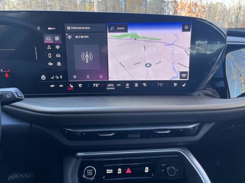 Used 2025 Audi Q5 Premium Plus w/ Premium Plus image 10