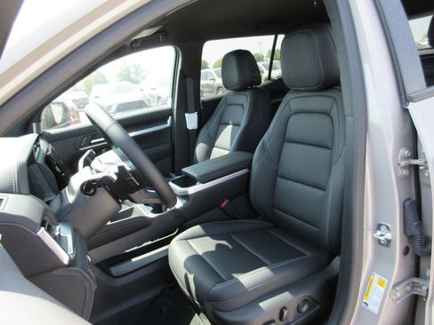 New 2027 GMC Terrain Elevation w/ Elevation Premium Package FWD image 9