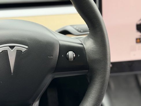Used 2022 Tesla Model 3 Standard Range image 45
