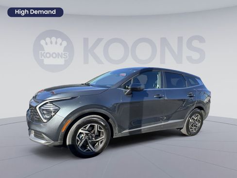 Used 2024 Kia Sportage LX image 1