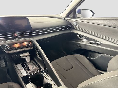 Certified 2023 Hyundai Elantra SEL w/ Convenience Package image 24