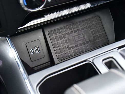 Used 2022 Ford F150 Lariat w/ Equipment Group 502A High image 32