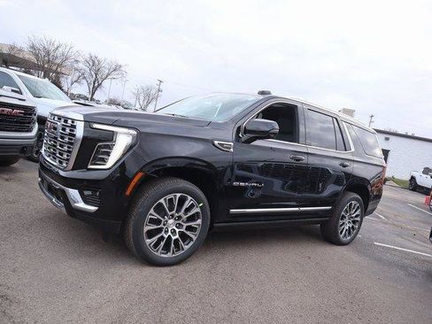 New 2026 GMC Yukon Denali w/ Sun & Power Step Package AWD/4WD image 3