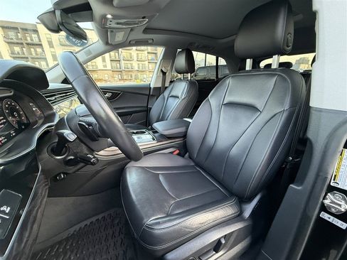 Used 2022 Audi Q8 Prestige w/ Prestige Package image 20