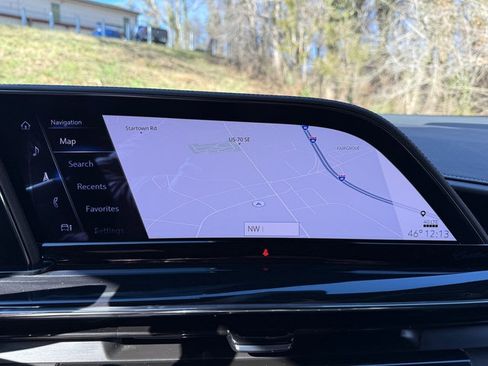 Used 2024 Cadillac Escalade Sport w/ LPO, ONYX Package image 36