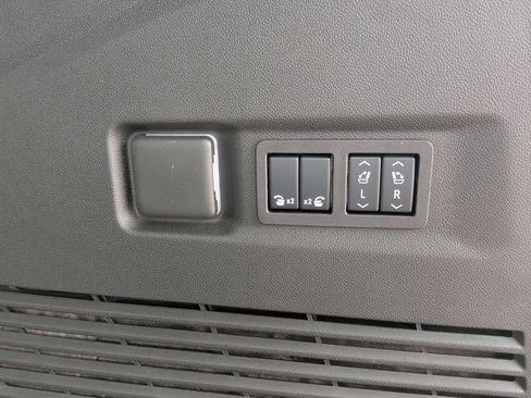 New 2026 GMC Yukon XL Denali w/ Sun & Power Step Package image 44