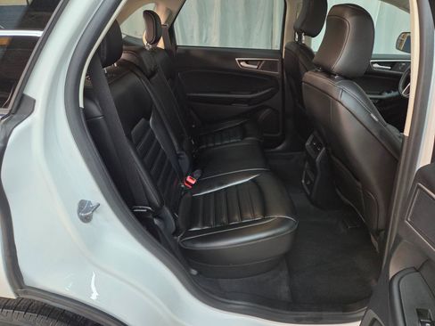 Used 2021 Ford Edge SEL image 15
