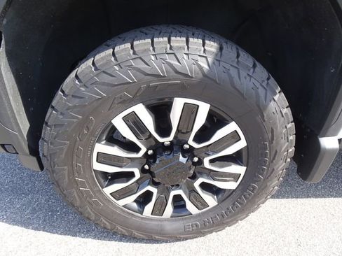 Used 2024 GMC Sierra 2500 Denali Ultimate AWD/4WD image 43