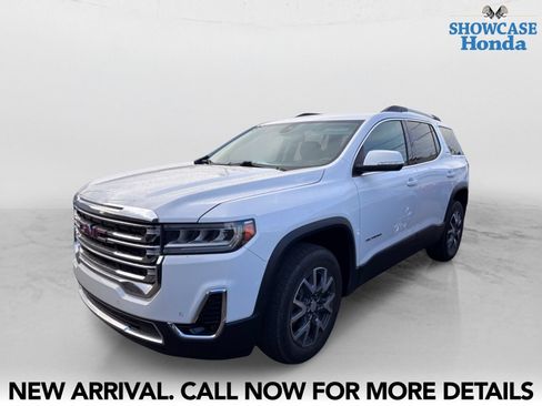 Used 2023 GMC Acadia SLT FWD image 2