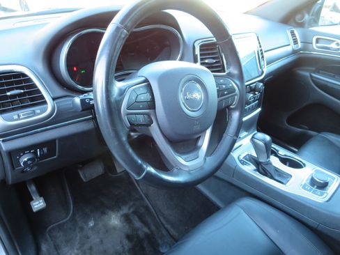 Used 2019 Jeep Grand Cherokee Limited image 8