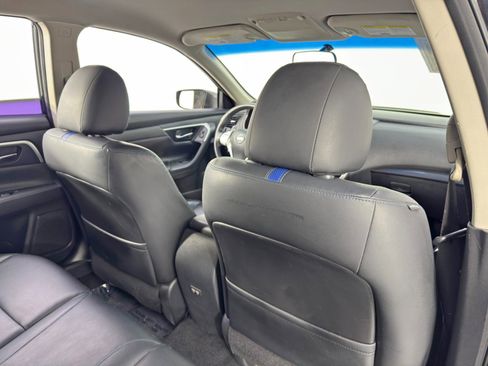 Used 2018 Nissan Altima 2.5 SR w/ SR Midnight Edition image 32