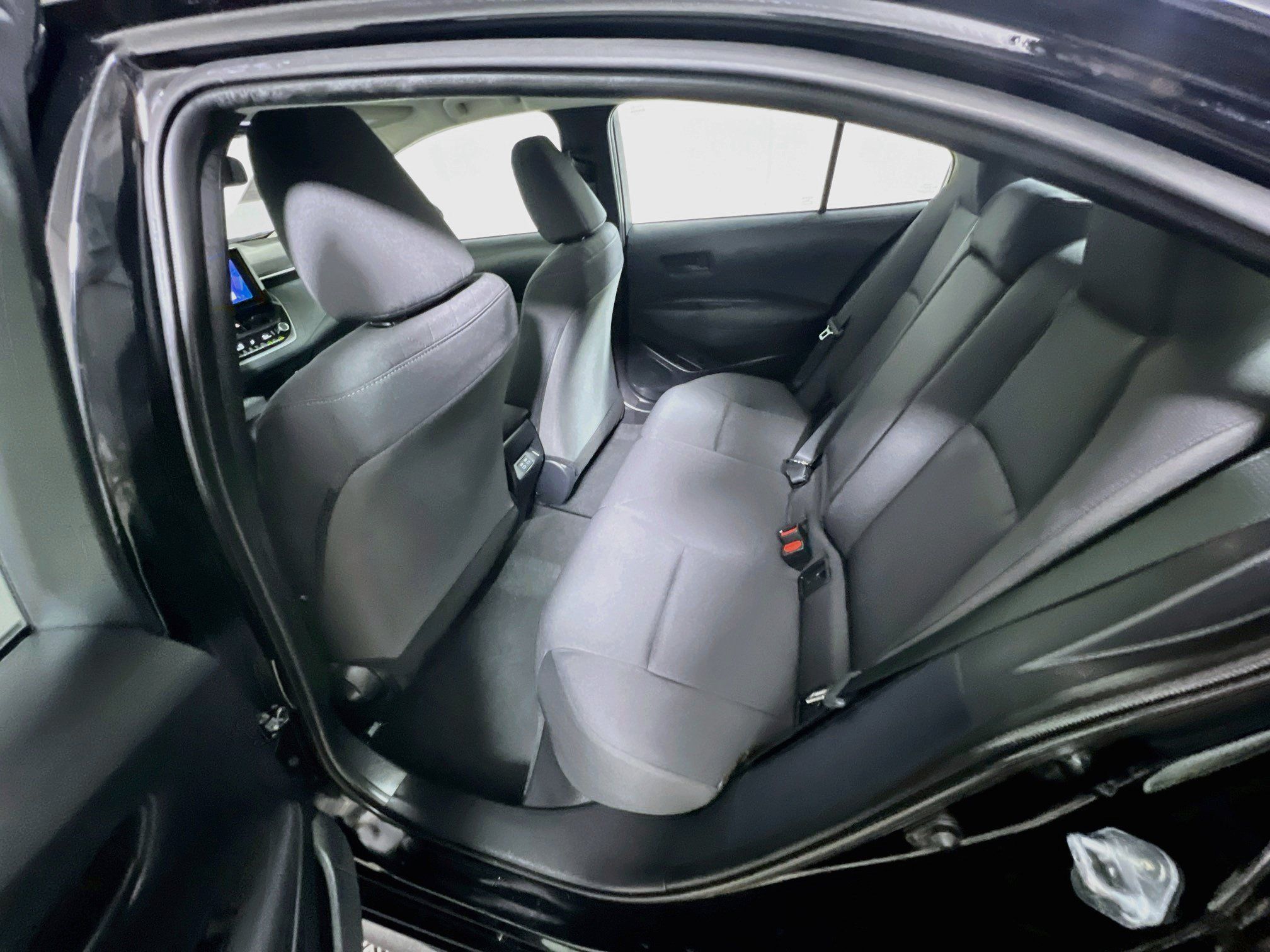 Used 2024 Toyota Corolla LE FWD image 29