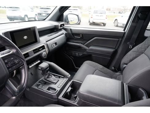Used 2024 Toyota Tacoma SR image 18