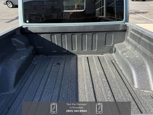 New 2025 Jeep Gladiator Sport image 12