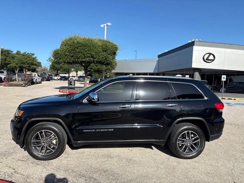 Used 2018 Jeep Grand Cherokee Limited RWD image 2