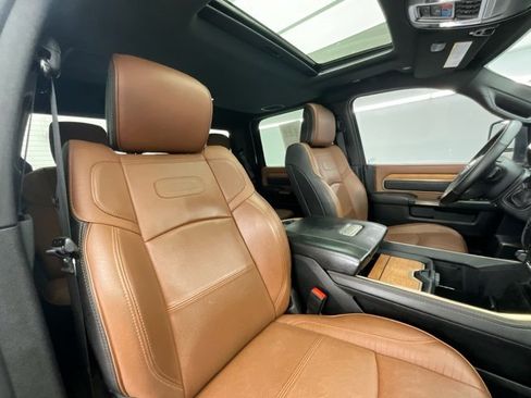 Used 2024 RAM 2500 Limited w/ Towing Technology Group image 14