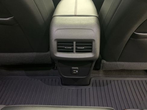 Used 2024 Chevrolet Equinox RS AWD/4WD image 25