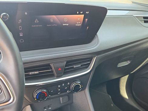 Used 2024 Buick Encore GX Preferred w/ Comfort Package FWD image 12