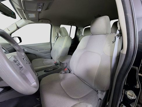 Used 2020 Nissan Frontier SV w/ Midnight Edition Floor Mats image 13