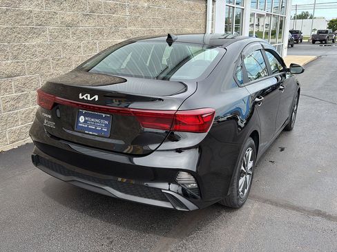 Used 2024 Kia Forte LXS FWD image 3
