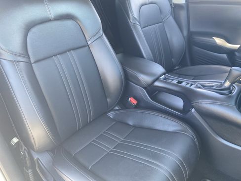 Used 2024 Honda HR-V EX-L image 9