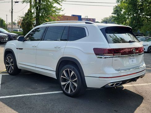 Used 2024 Volkswagen Atlas SEL Premium R-Line AWD/4WD image 4