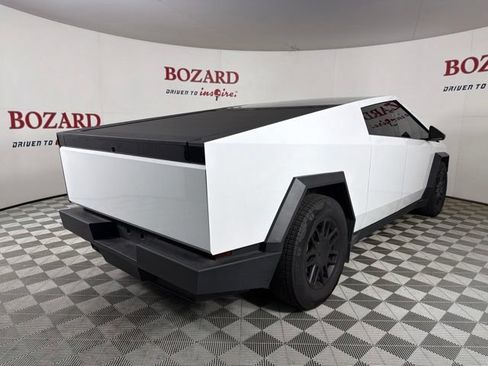 Used 2025 Tesla Cybertruck AWD Crew Cab image 8