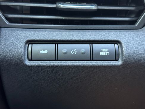 Used 2019 Nissan Altima 2.5 S FWD image 16