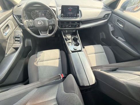 Used 2025 Nissan Rogue SV image 19